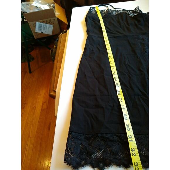 Free People  Premonitions Lace Trim Bodycon Dress . Size M - Picture 3 of 7
